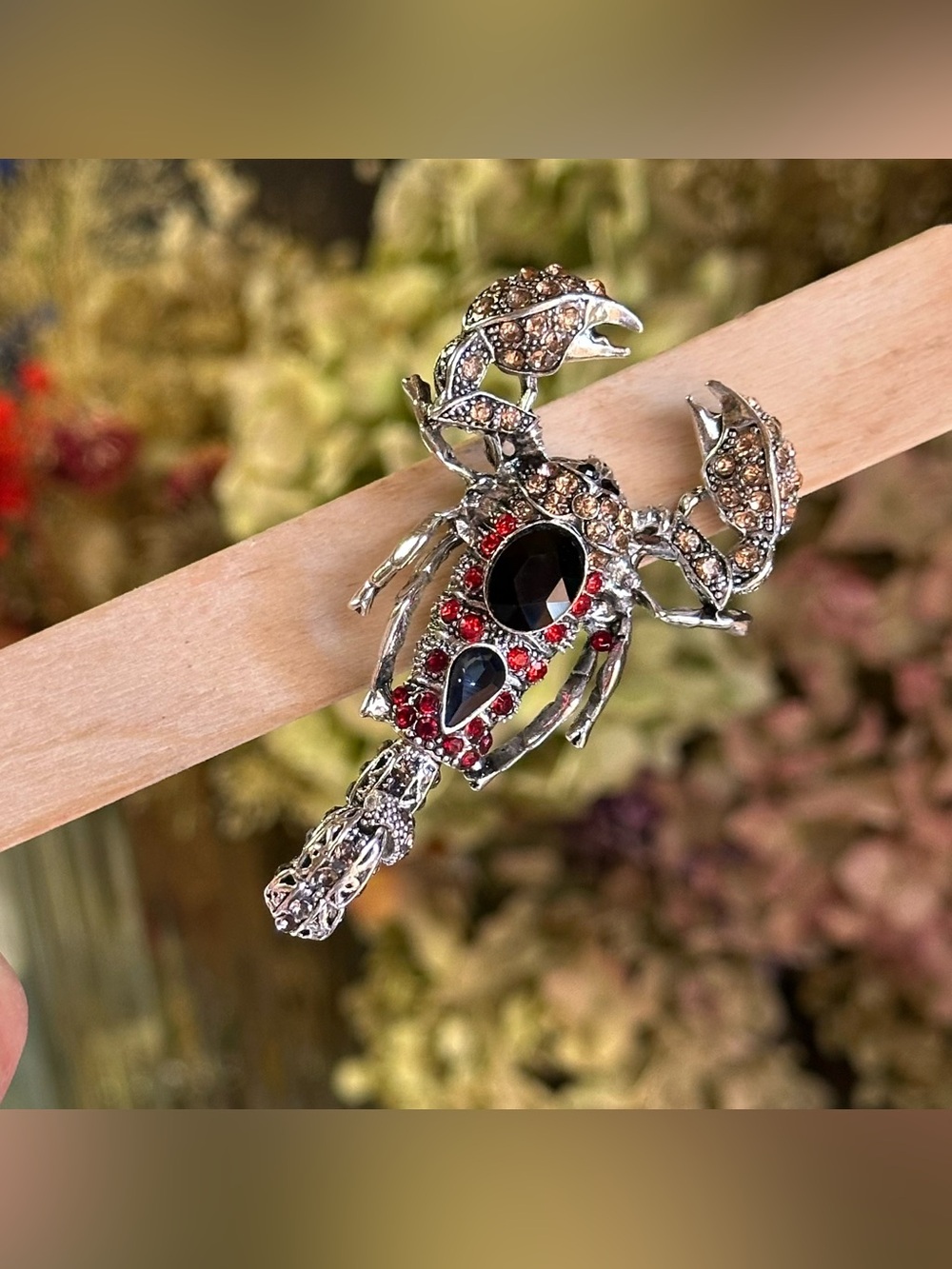 NWOT Scorpion Rhinestone Brooch - Picture 6 of 9